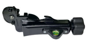 De unieke baakklem met geïntegreerde waterpas, exclusief geleverd bij de Androtec MTR-125RG van Bouwlasersonline.