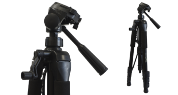 Licht telescopisch statief van 150 cm, volledig uitgeschoven en klaar voor gebruik met een bouwlaser.