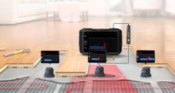 een 7" LCD-touchscreen en een ontwerp met twee wielen waardoor de AD-serie flexibeler kan worden ingesteld en gemakkelijk met handschoenen kan worden gebruikt. Gehoorbescherming met hoogwaardige ruisonderdrukkende headset HIKMICRO AD-serie ondersteunt actieve gehoorbescherming, wanneer er veel lawaai te horen is dat het menselijk oor te boven gaat met decibel, kan de hoogwaardige ruisonderdrukkende headset het afspelen van geluid automatisch stoppen om gehoorbeschadiging te voorkomen. De opraapsensoren uit de HIKMICRO AD-serie hebben een IP66-classificatie en de handsensoren hebben een IP54-classificatie. Ze doorstaan strenge valtests tot 1,2 meter (3,93 feet) en worden geleverd met twee jaar garantie. Dankzij de ingebouwde oplaadbare batterij en een oplaadtijd van 3 uur tot 90% en 6 uur tot volledige oplading kan de HIKMICRO AD-serie tot 11 uur continu werke