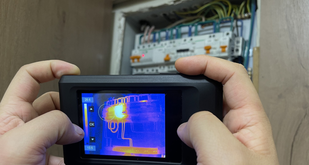 De Pocket-serie is een krachtig thermografisch toestel op zak