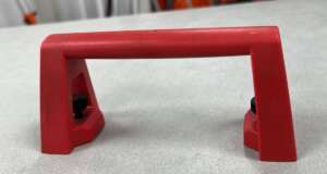 Gebruikt Leica T100 serie handvat Passend op diverse leica theodoliet modellen Bijzonderheden: lichte gebruikssporen