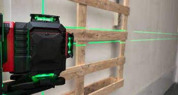 Levelfix CCL284G in gebruik met ontvanger voor buitentoepassingen.