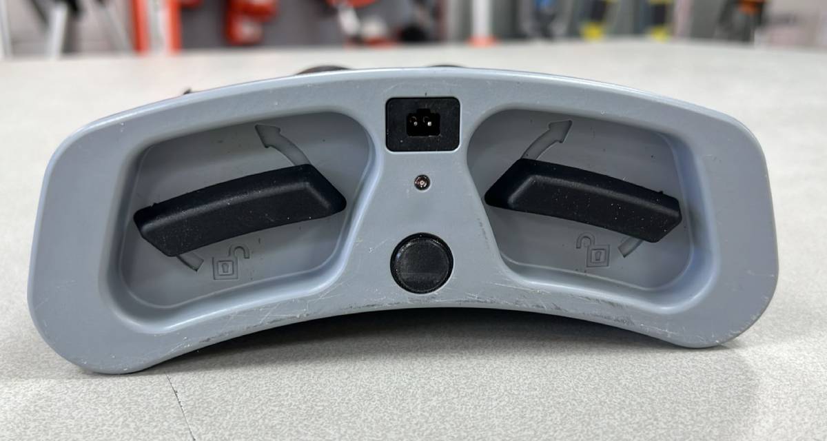 Accupack t.b.v. Nedo Primus2 serie (Refurbished) Accupack passend bij Primus2 H, H1N, H2N, H2N+, HVA en HVA2N rotatie lasers Wanneer u kiest voor een refurbished Nedo primus2 Accupack, bent u fors goedkoper uit dan wanneer u een nieuwe accu aanschaft. Onze specialisten vervangen de interne cellen het van het Nedo Primus2 Accupack. Wij werken enkel met de beste kwaliteit cellen, uiteraard wordt elke accu getest.