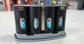 Accupack t.b.v. Nedo Primus2 serie (Refurbished) Accupack passend bij Primus2 H, H1N, H2N, H2N+, HVA en HVA2N rotatie lasers Wanneer u kiest voor een refurbished Nedo primus2 Accupack, bent u fors goedkoper uit dan wanneer u een nieuwe accu aanschaft. Onze specialisten vervangen de interne cellen het van het Nedo Primus2 Accupack. Wij werken enkel met de beste kwaliteit cellen, uiteraard wordt elke accu getest.