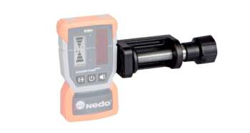 Nedo Heavy duty baakklem Voor bevestiging van de handontvanger aan een laser baak of lat. Geschikt voor o.a. Nedo Acceptor2 digital, Pro en Line Nedo Commander2 H, H2N, H2N+, HVA en HVA2N Levering: 1 stuks baakklem Het klem op de foto kan afwijken van de geleverde klem hier hebben wij er meerdere van liggen. De vorige eigenaar heeft geen kenmerk in de klem gegraveerd. Alle klemmen zijn getest en werken naar behoren.