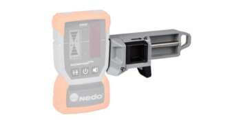 Nedo schuifbaakklem Voor bevestiging van de handontvanger aan een laser baak of lat. Geschikt voor o.a. Nedo Acceptor2 digital, Pro en Line Nedo Commander2 H, H2N, H2N+, HVA en HVA2N Levering: 1 stuks baakklem Het klem op de foto kan afwijken van de geleverde klem hier hebben wij er meerdere van liggen. De vorige eigenaar heeft geen kenmerk in de klem gegraveerd. Alle klemmen zijn getest en werken naar behoren.