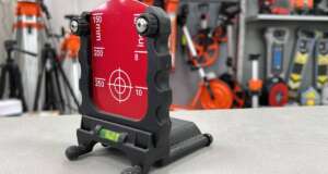 Richtmerk Universeel t.b.v. Roodlicht rioollasers Bijzonderheden: Niet geschikt voor autoalign Levering 1 stuk target kort incl. houder