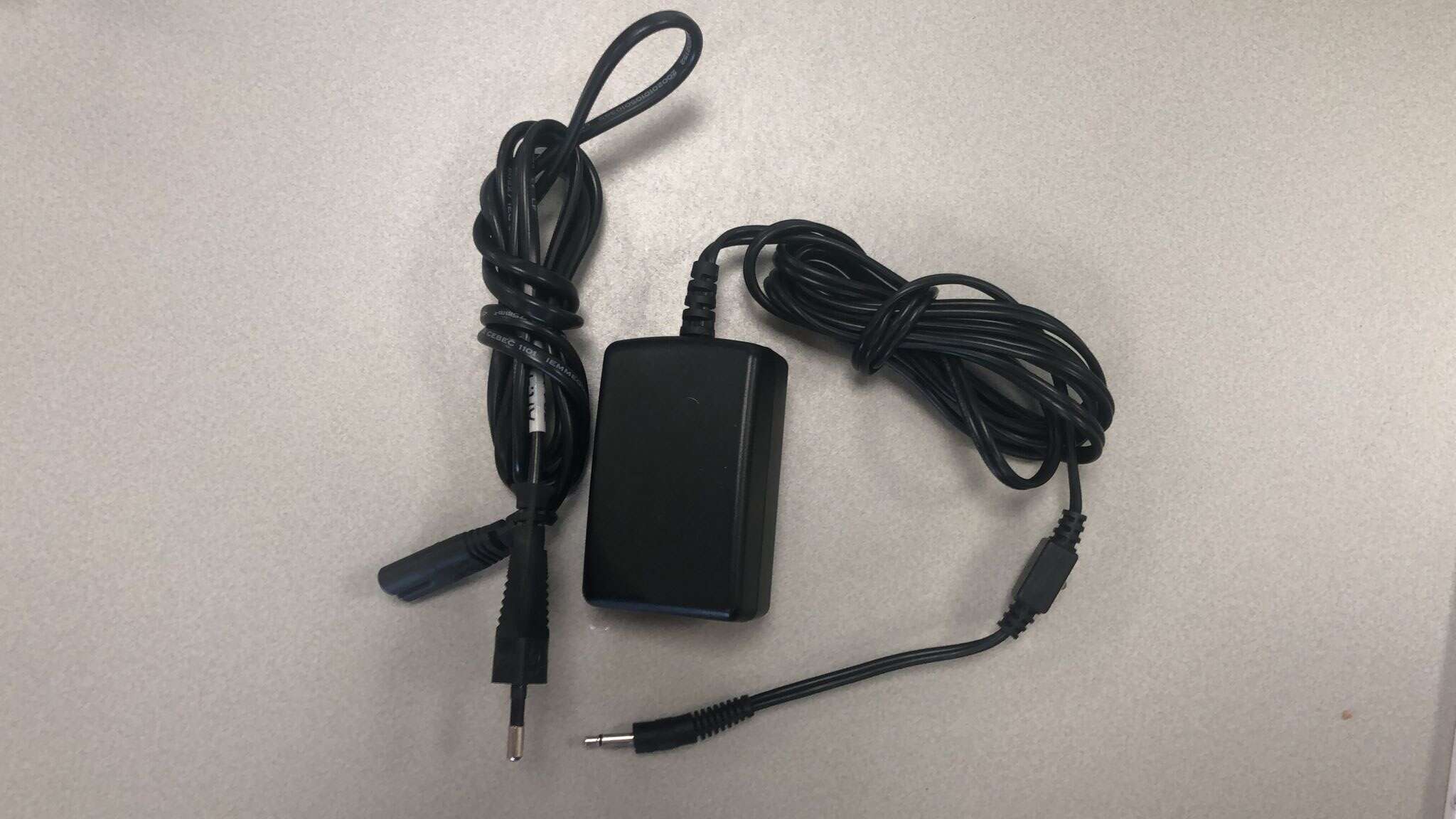 Leica Rugby100 lader Bouwlasers Online