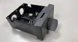 Gebruikte Bosch GRL300 HV/VG, GRL400H batterijhuis Bijzonderheden: Het model op de foto kan afwijken, wij hebben hiervan meerdere van op voorraad. Batterijhouders zijn geheel nagekeken en waar nodig een laadconnector en/of schakelaar vervangen. Lichte gebruikssporen, werking is getest. 3 maanden garantie.