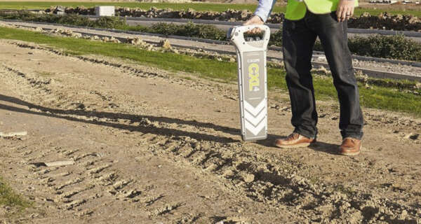 Kabelzoeker geeft alarm bij ondiepe kabels