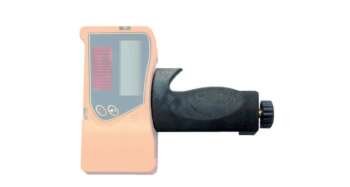 Gebruikte Geo Fennel FR55 baakklem Passend op o.a.: Geo Fennel  FR55 en FRG55 Levering: 1 stuks baakklem Het klem op de foto kan afwijken van de geleverde klem hier hebben wij er meerdere van liggen. De vorige eigenaar heeft geen kenmerk in de klem gegraveerd. Alle klemmen zijn getest en werken naar behoren.