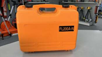 Geo Fennel FL200A-N (A+ grade) Passend op o.a. de Geo Fennel FL200A-N A+ grade product: Koffer is zeer goede staat met weinig gebruikssporen. Het model op de foto kan afwijken van de geleverde ontvanger, wij hebben hiervan meerdere van op voorraad. Wilt u er meerdere hebben?  Vraag dan het actuele aantal op via telefoon, whatsapp of mail.