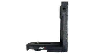 Magnetische Levelfix WB-40L wandhouder De Magnetische Levelfix WB-40L adapter/wandbeugel van Levelfix  wordt standaard bij de CCL280G/283G/284G en MCL380G geleverd, maar kan ook bij andere projectie lasers met 1/4" aansluiting. De Levelfix WB-40L heeft naast de magneet aansluiting ook een uitsparing waarmee deze aan een schroef of spijker gehangen kan worden.