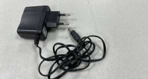 Gebruikte Levelfix lader model CH007 Werkend op o.a.: Levelfix  CL618R en CL805R Bijzonderheden: Het model op de foto kan afwijken van de geleverde lader door de loop van de tijd zijn er diverse modellen uitgebracht voor de ze laser. Het kan mogelijk zijn dat de vorige eigenaar er een kenmerk in heeft gegraveerd. Alle laders zijn getest en hebben één maand garantie.