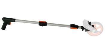 Toepassing: Geschikt voor het Nedo Mini meetwiel, speciaal ontwikkeld voor binnenmetingen, kleinere projecten of situaties waarbij compactheid een must is. Dankzij het 3-delige ontwerp is deze stang uitermate geschikt voor professionals die hun meetgereedschap vaak moeten vervoeren of opbergen in beperkte ruimte. Belangrijkste kenmerken: Origineel Nedo onderdeel voor meetwiel 703113 3-delig inklapbaar ontwerp – zeer compact Voorzien van ergonomisch kunststof handvat Lichtgewicht en sterk aluminium frame Snelle montage zonder gereedschap Ideaal voor binnengebruik en meetwerk op korte afstanden Ergonomisch en mobiel Het handvat is comfortabel en slipvast, waardoor je ook bij langdurig gebruik prettig kunt werken. Dankzij het slimme 3-delige ontwerp klap je de stang eenvoudig in tot een zeer handzaam formaat – ideaal voor transport in rugzak, gereedschapskoffer of meettas. Kwaliteit van Nedo – betrouwbaarheid gegarandeerd Als officieel Nedo vervangonderdeel garandeert deze 3-delige stang een perfecte pasvorm, duurzaamheid en optimale functionaliteit. Je behoudt de oorspronkelijke meetnauwkeurigheid en gebruikservaring, zoals bedoeld door de fabrikant. Technische specificaties: Artikelnummer: 059550 Materiaal: Aluminium stang, kunststof handvat