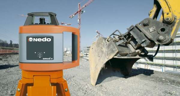 Nedo Sirius 1 H laser in gebruik op de bouwplaats.