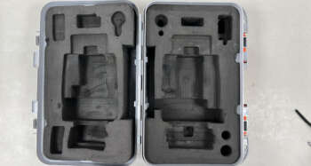 Gebruikte ET-5 theodoliet koffer Passend op de Nedo Theodoliet ET-5 en ET-5L B+ grade product: Koffer in nette staat, sloten werken goed, wat vlekken op de buitenkant van de koffer Het model op de foto kan afwijken van de geleverde ontvanger, wij hebben hiervan meerdere van op voorraad. Wilt u er meerdere hebben? Vraag dan het actuele aantal op via telefoon, whatsapp of mail.