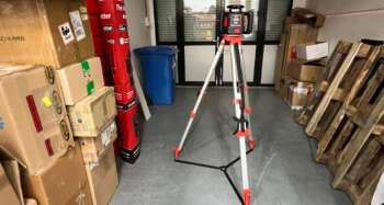 Statiefster De Nedo statiefster is bijzonder geschikt om statieven in de interieurbouw op gladde vloeren een stevige ondergrond te bieden. (Ø 1 m)