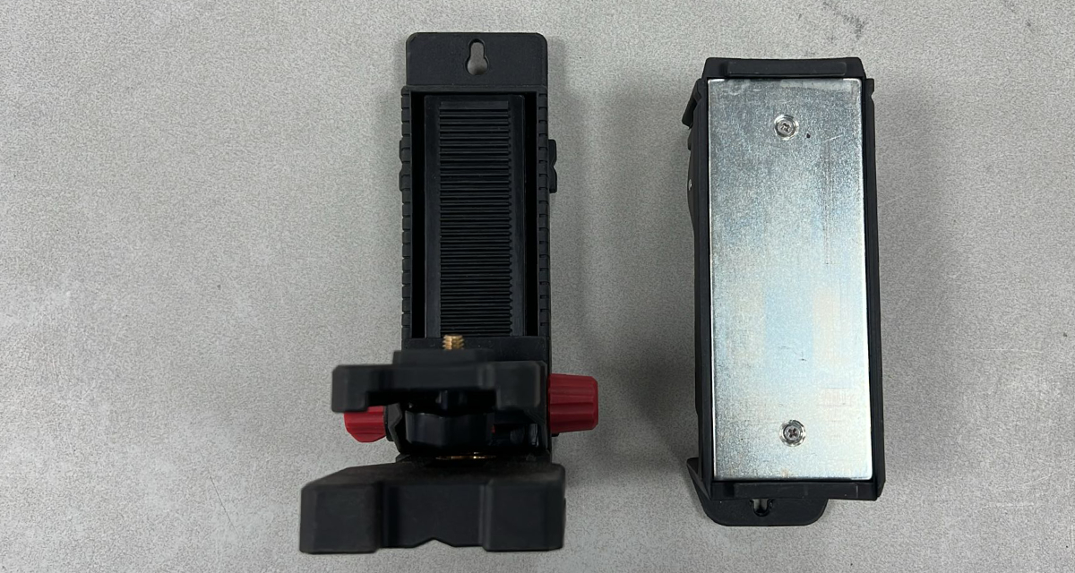 Gebruikte Nedo universele muurbevestigingsbeugel voor projectie lasers met 1/4"aansluiting Afmetingen: 200x180x790mm Afstand hart 1/4"aansluiting tot rug wandklem: 6.5-9.5 cm Verstelbaarheid in hoogte: Ja Magnetisch: Ja Schroefsleuf: Ja 1x Plafondklem: Ja Verticaal op statief: Nee Bijzonderheden: Geen