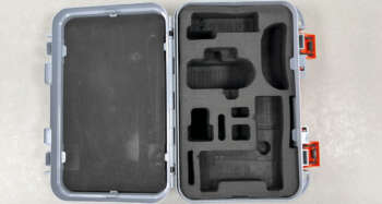 Gebruikte Nedo X-liner 3D koffer Passend op de X-liner 3D B+ grade product: Koffer in nette staat, sloten werken goed. Het model op de foto kan afwijken van de geleverde ontvanger, wij hebben hiervan meerdere van op voorraad. Wilt u er meerdere hebben?  Vraag dan het actuele aantal op via telefoon, whatsapp of mail.