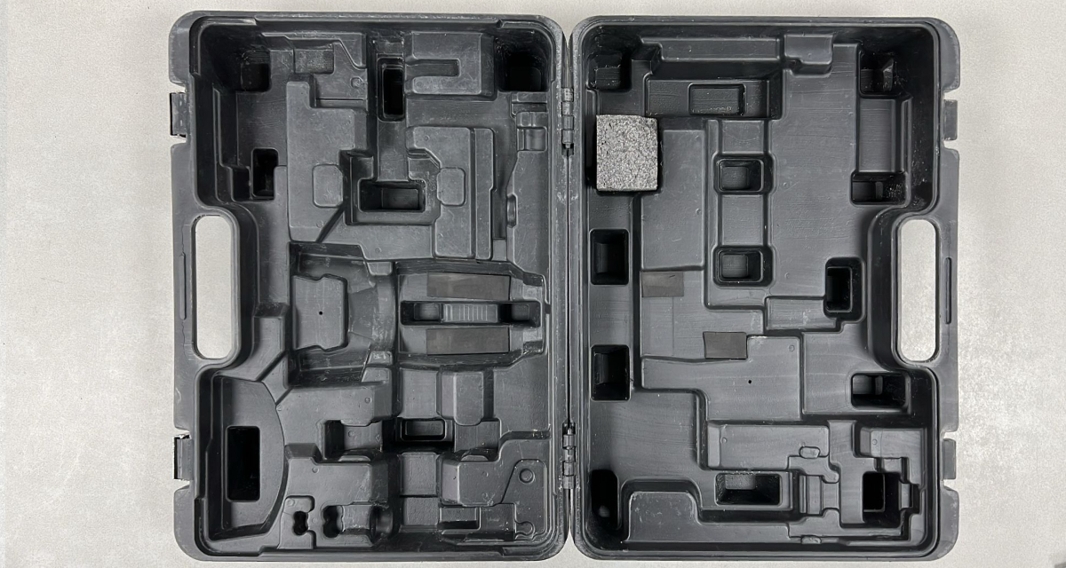 Gebruikte Levelfix CCL680G koffer Passend op de Levelfix Levelfix CCL680G B+ grade product: Koffer in goede staat, sloten zijn goed, met lichte gebruikssporen. Het model op de foto kan afwijken van de geleverde ontvanger, wij hebben hiervan meerdere van op voorraad. Wilt u er meerdere hebben? Vraag dan het actuele aantal op via telefoon, whatsapp of mail.