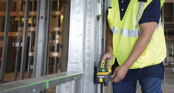 Kruislijnlaser LT52G gebruikt voor wandmontage werkzaamheden