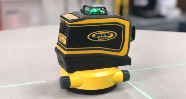 Uitricht voet t.b.v. kruislijn- / 3D lasers