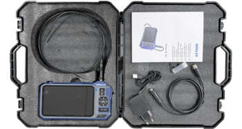 Wöhler VE 500 HD video-endoscoop Met een breed scala aan camerakoppen tot 10 m werklengte is deze boroscoop geschikt voor vele toepassingen. Het grote scherm met split-screen modus maakt het mogelijk om alles in één oogopslag te zien. Het monitor statief en het schroefdraad voor de optionele magnetische monitorhouder zorgen ervoor dat je je handen vrij hebt in op iedere werkplek. Bovendien kun je het beeldmateriaal eenvoudig met de kosteloze Wöhler Smart Inspection App voor iOS en Android koppelen aan een schaderapport. Bij een boroscoop met meerdere camera’s kunnen dankzij de split-screen modus beide camerabeelden met de combinatietoets in één oogopslag worden weergegeven. Een opening van ø 6 mm is voldoende om te kunnen inspecteren. De Wöhler VE 500 HD video-endoscoop is een onmisbaar instrument voor onomstotelijk bewijs van verborgen schade.